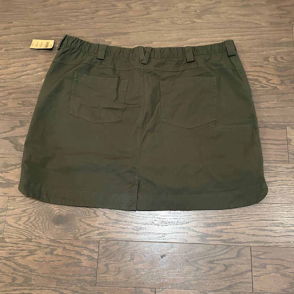 Duluth Trading Co Forest Green Skort - Picture 4 of 7
